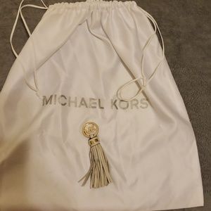 🏅Michael Kors logo🥇 charm and bag